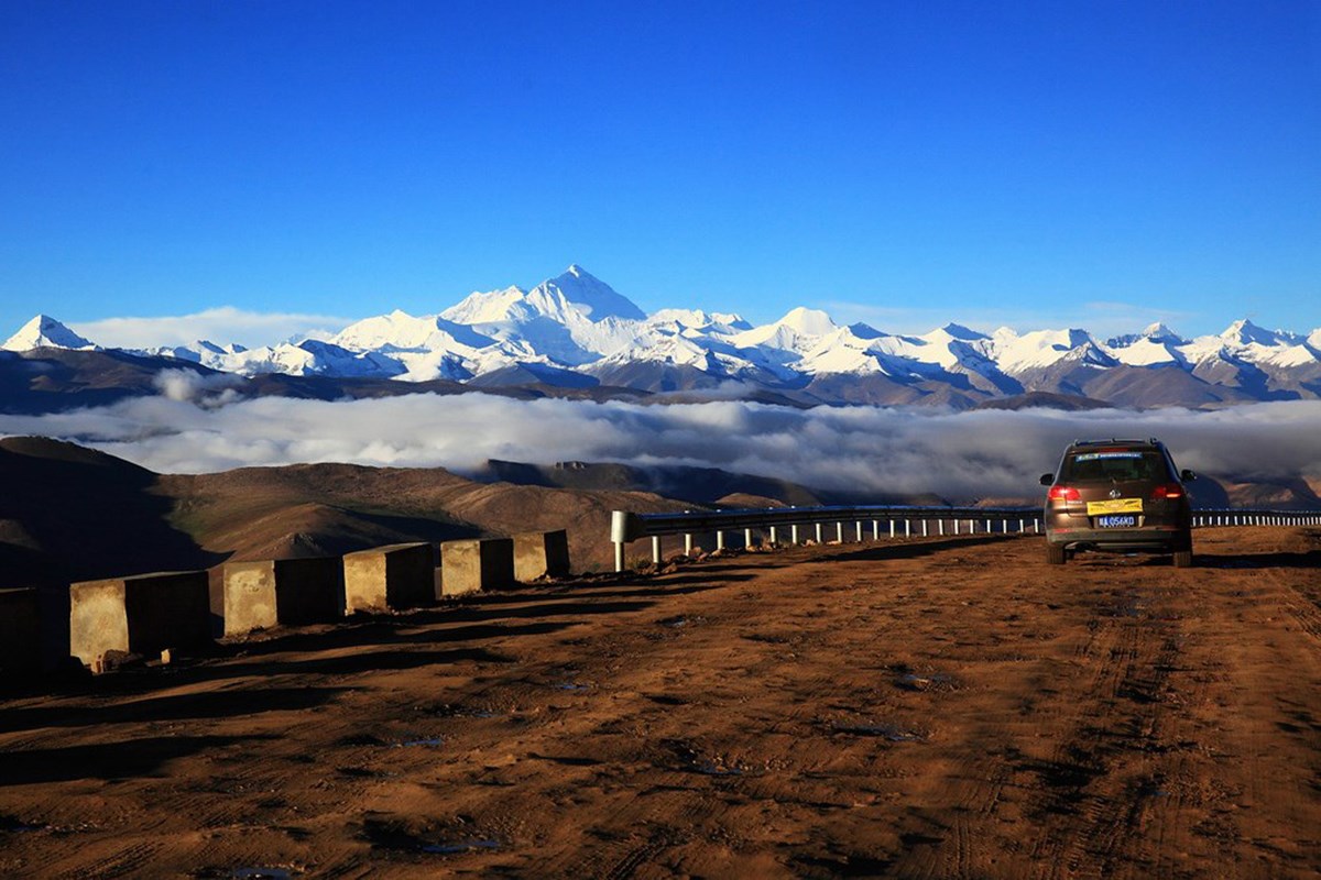Fahrt zum Rongbuk Kloster, Everest