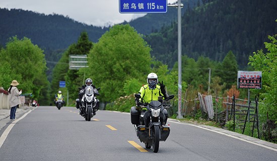 Motorradreise von Sichuan und Yunnan nach Tibet