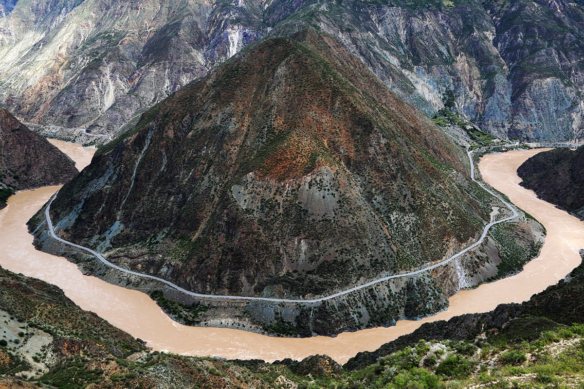 Erste Abbiegung von Jinshajiang Fluss