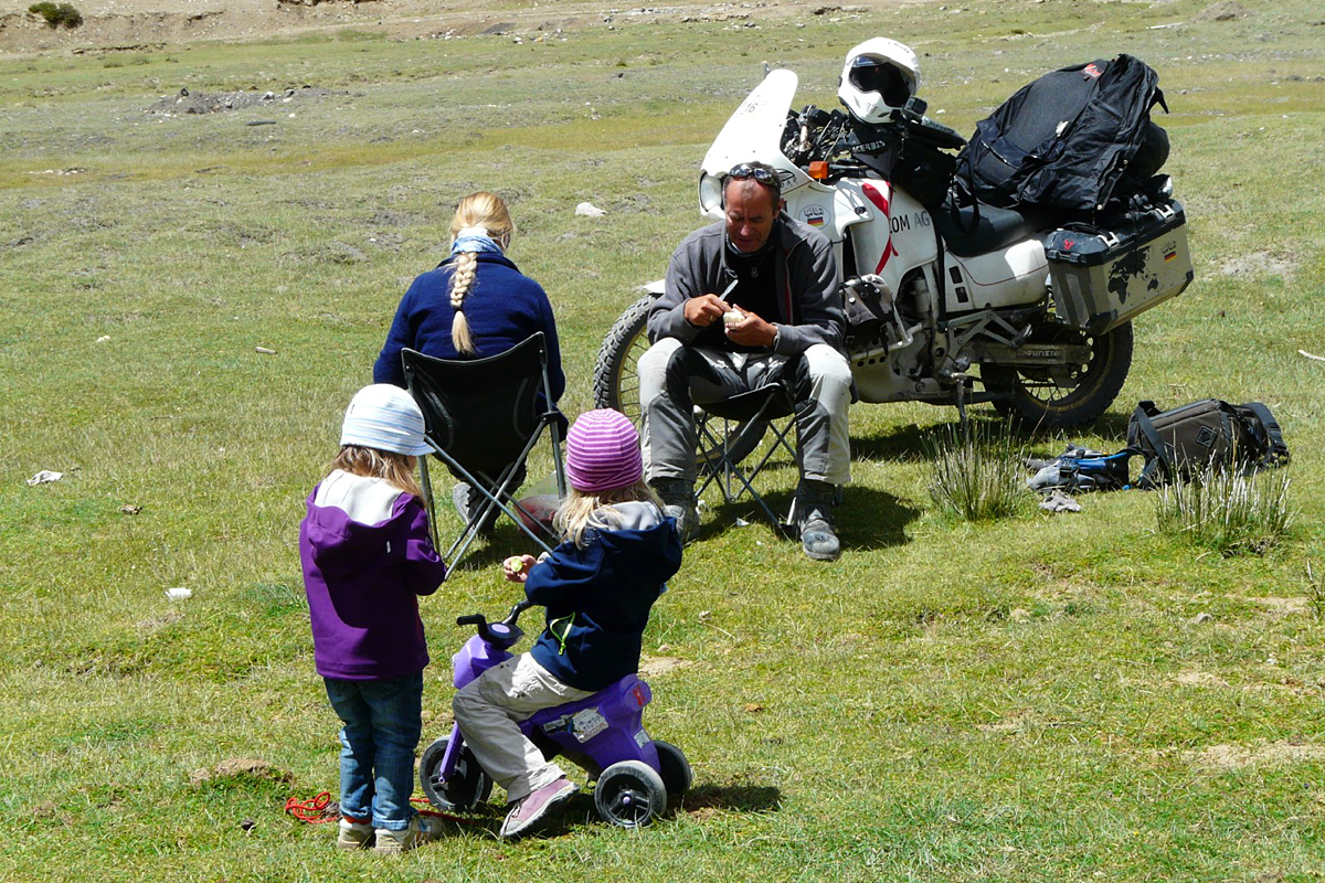 Eine Familie auf Selbstfahrerreise in Westtibet